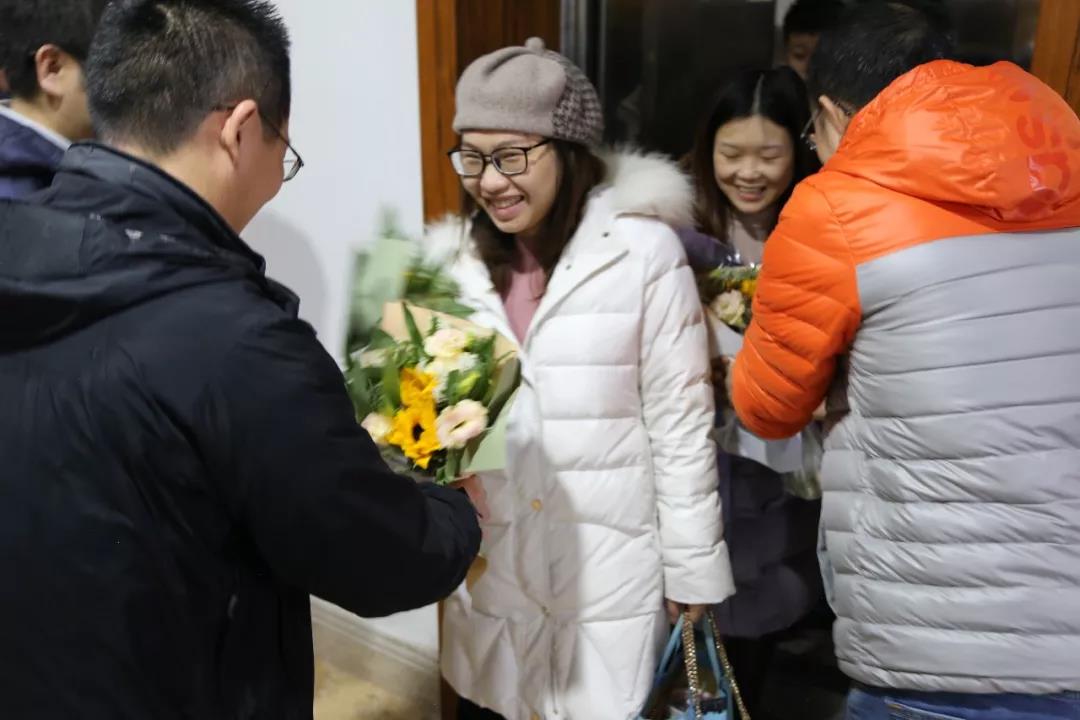 妇女节送鲜花